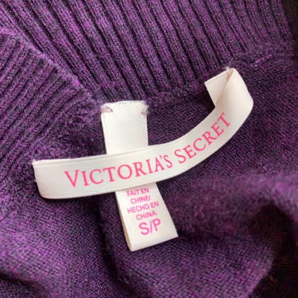 Victoria’s Secret Off Shoulder Sweater - Picture 2 of 2